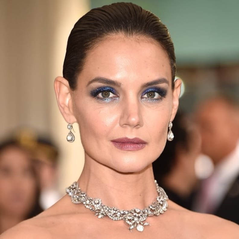 النجمة العالمية Katie Holmes