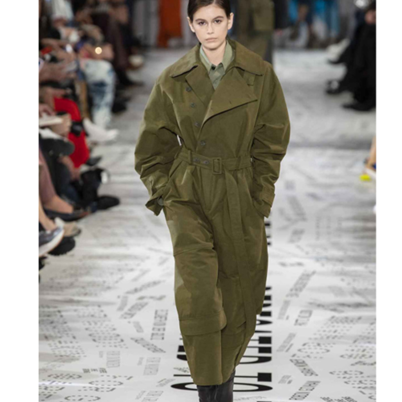 الأكمام المنفوخة لاقت رواجاً كبيراً في الثمانينات وسنراها في هذا الموسم مع لمسة من العصرية