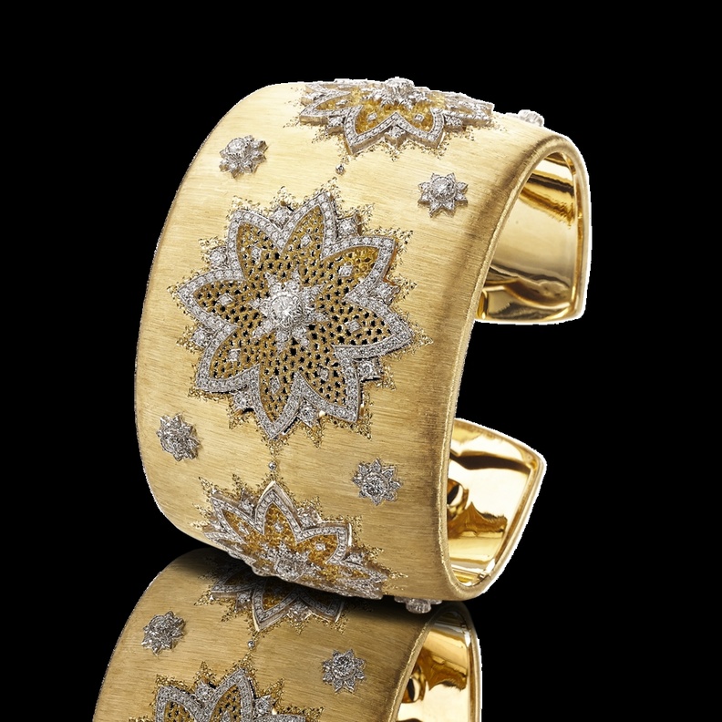 اساور ذهب للعرايس من دار Buccellati