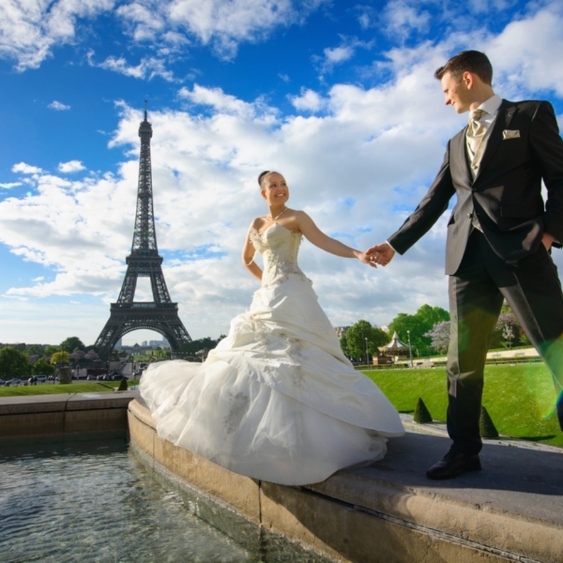 شهر عسل حالم في باريس - برج ايفل