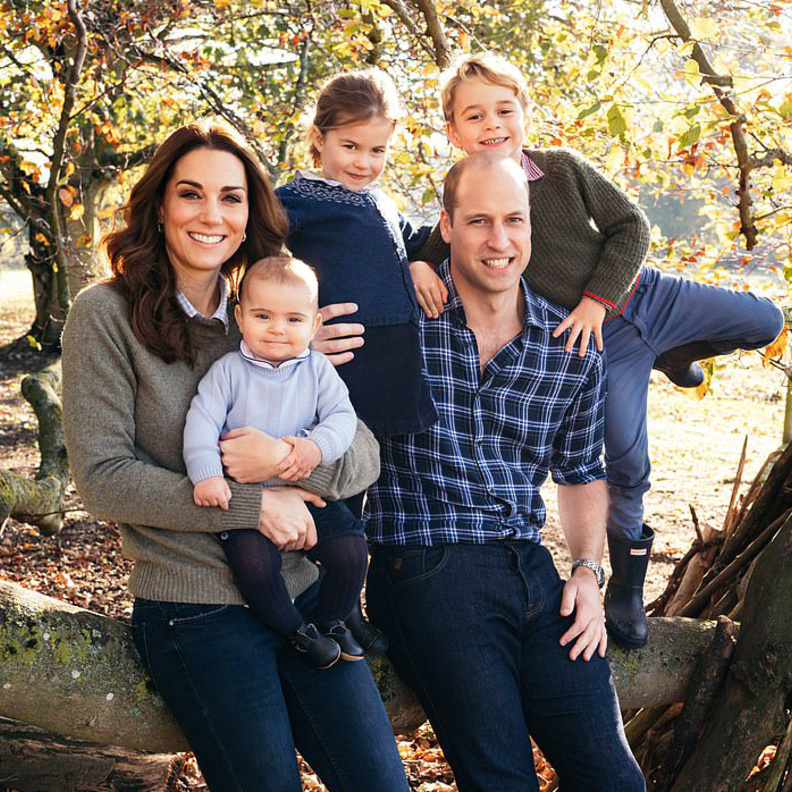 بطاقة التهنئة الخاصة بعائلة كمبريدج بمناسبة العام الجديد