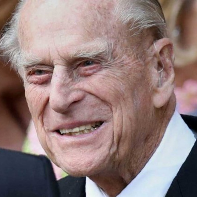 الشرطة تحرس مدخل مستشفى الملك إدوارد السابع