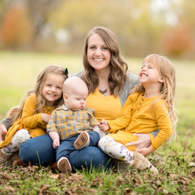 عادات سيئة على الأم التخلص منها لحماية أبنائها