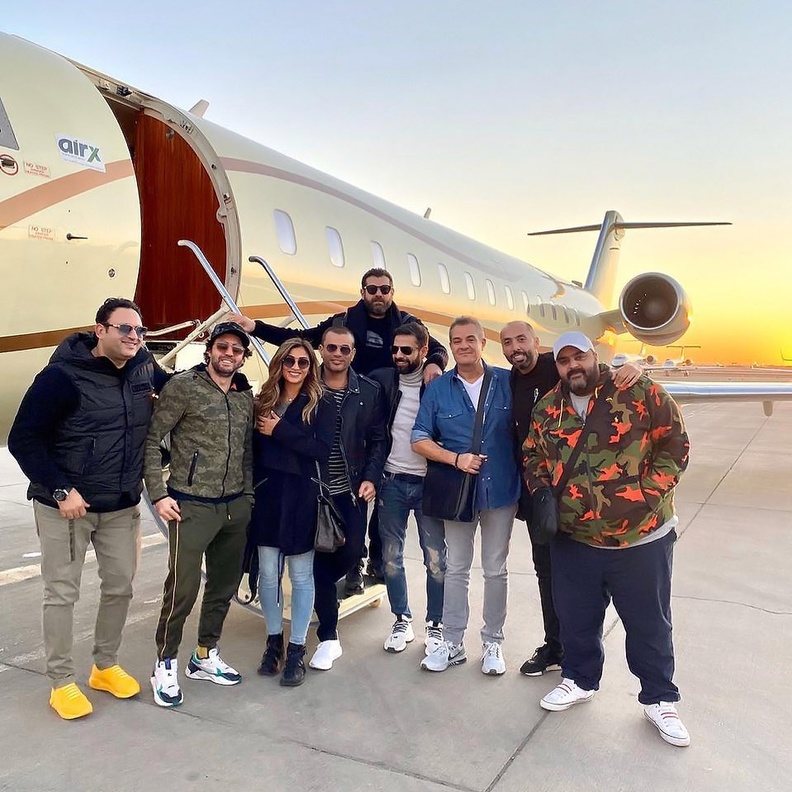 عمرو دياب مع دينا الشربيني والنجوم في كواليس ختام مهرجان ميدل بيست.. فيديو وصور