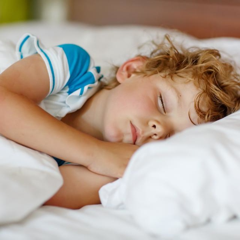 اسباب التبول اللاارادي عند الاطفال اثناء النوم وطرق علاجه