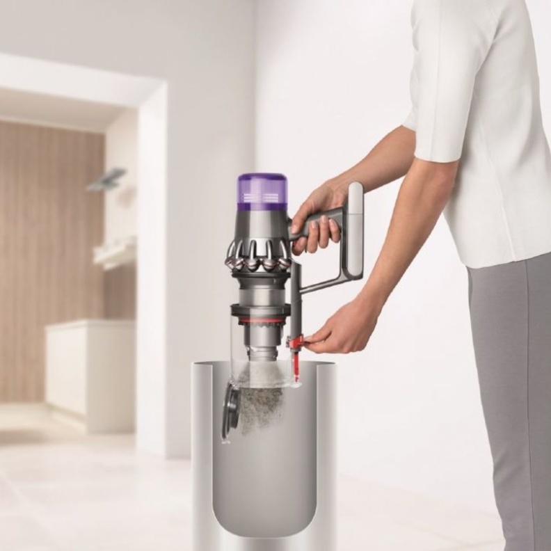 V11 من Dyson مكنسة عمودية لا تضاهى!