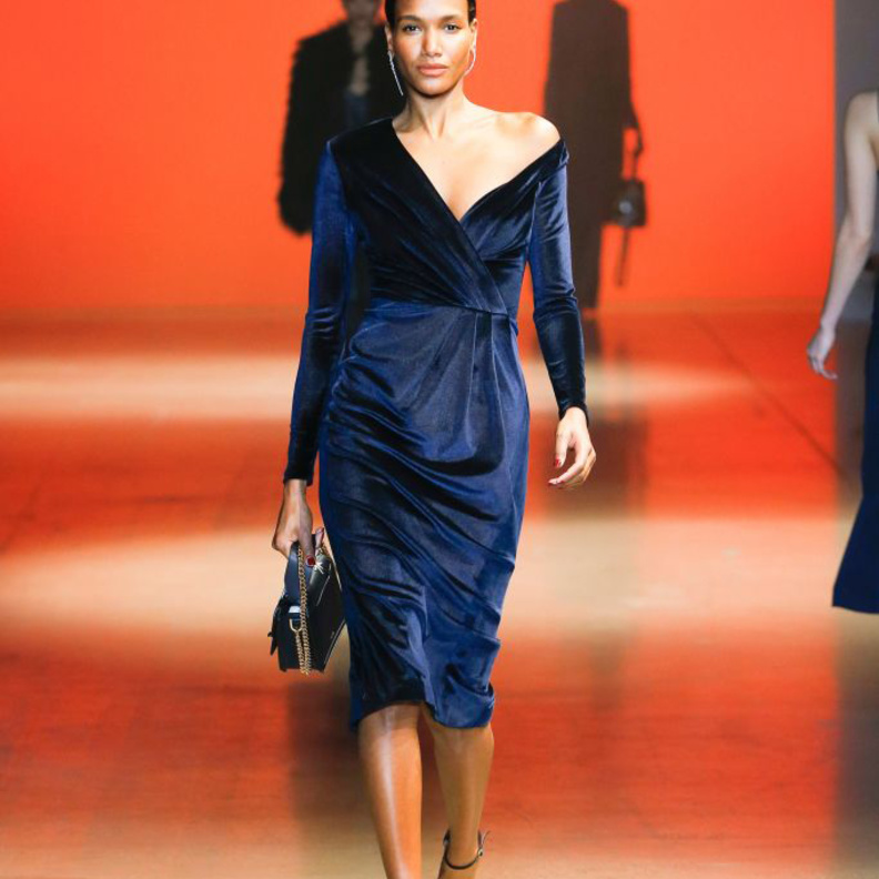 فستان ميدي أبيض من16ARLINGTON