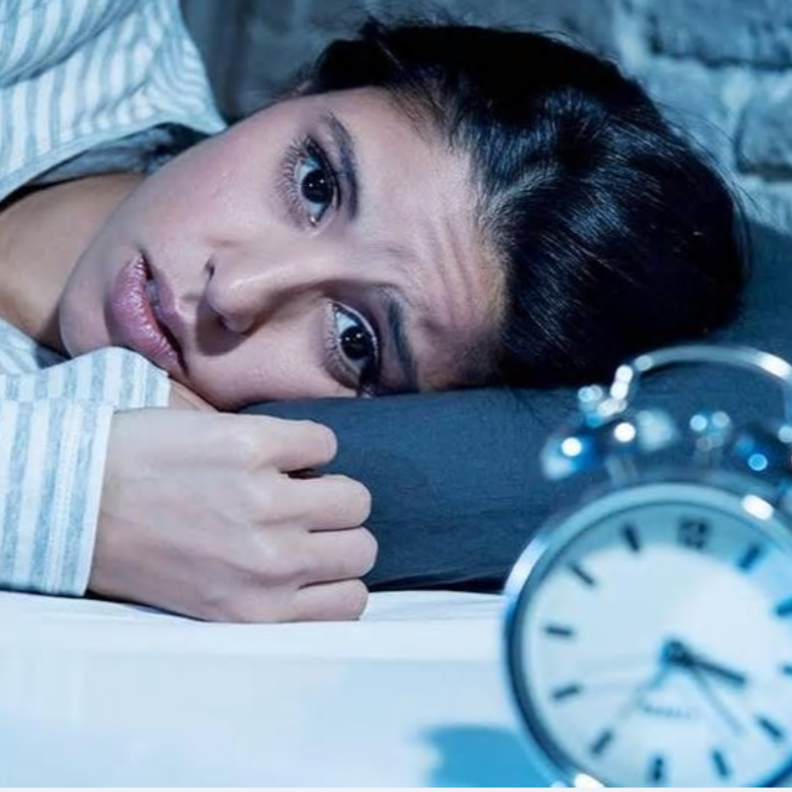 أثر السكر والخبز الأبيض على النوم لدى النساء