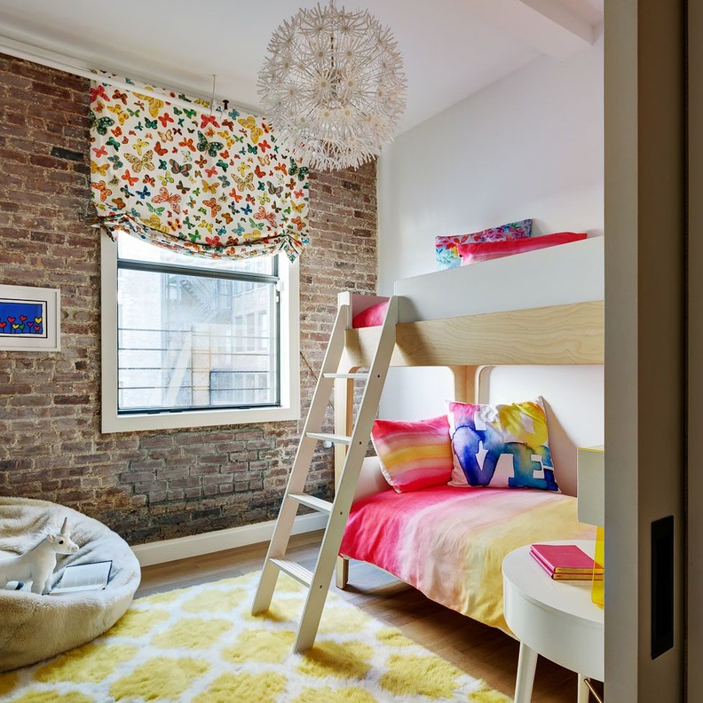 أقمشة ملونة تضيف الحيوية على ديكورات غرف نوم أطفال