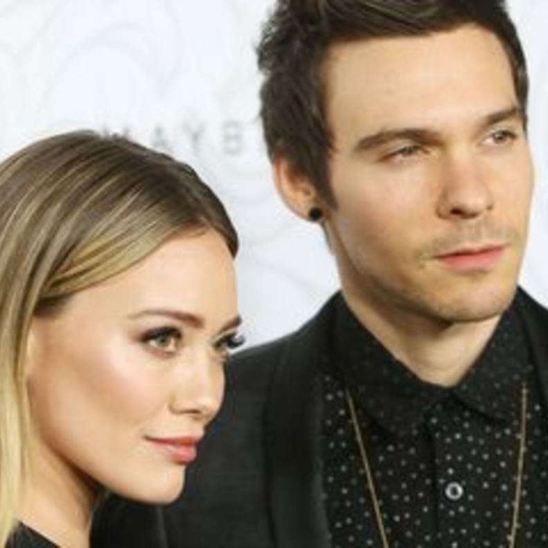 هيلاري داف و ماثيو كوما