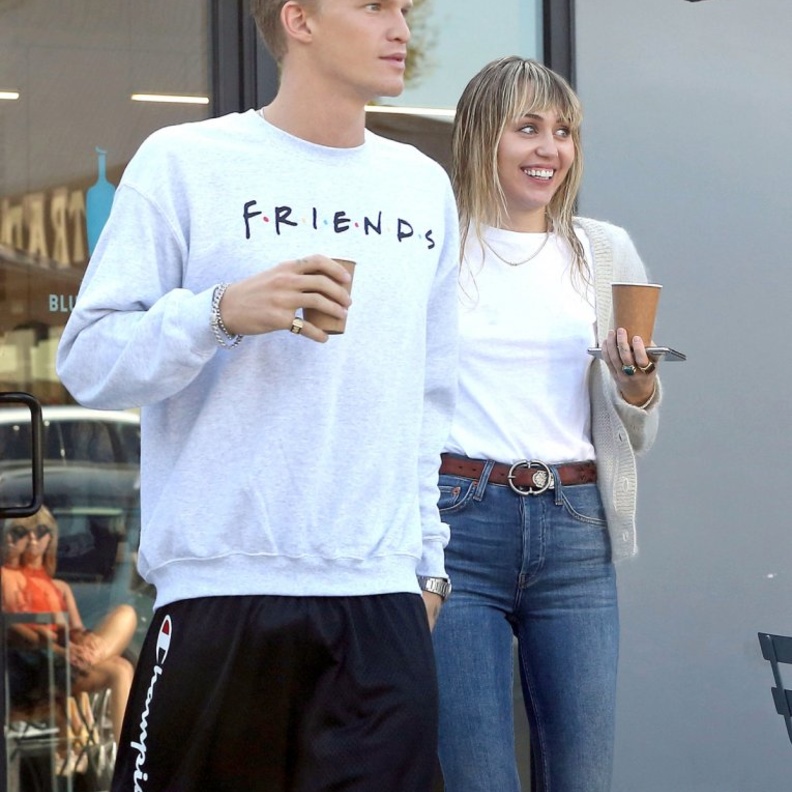 مايلي سايرس وكودي سيمبسون