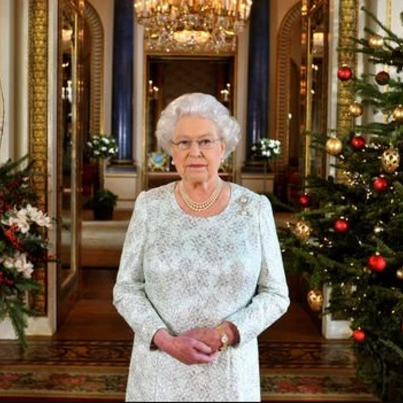 ملكة بريطانيا وكيت ميدلتون