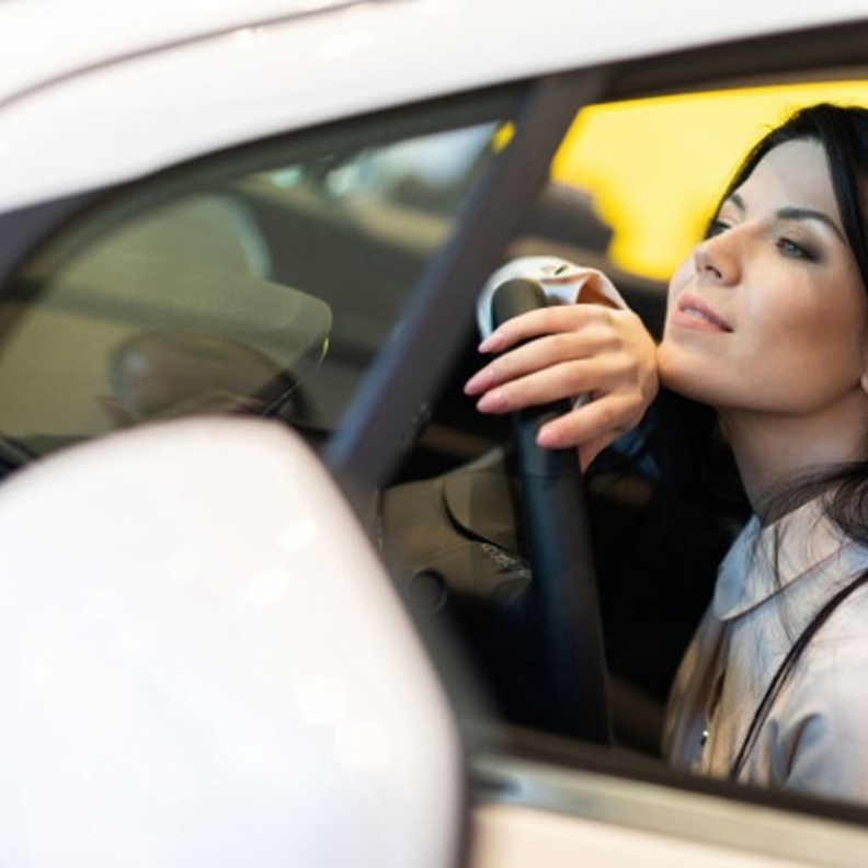 أنظمة وتجهيزات مكلفة يندر استخدامها ويمكن غض النظر عنها عند شراء سيارتك الجديدة