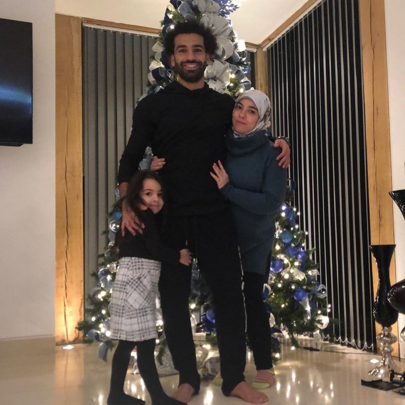 محمد صلاح وزوجته