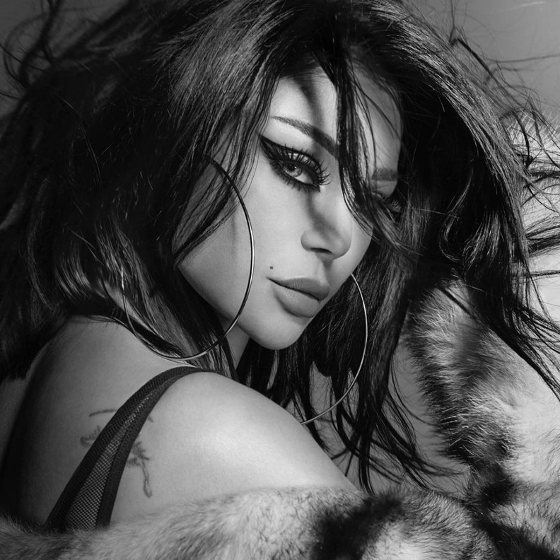 صيحات الآيلاينر لاحتفالات نهاية العام 2019