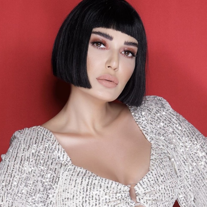 فاجأت سيرين عبد النور متابعيها بإطلالاتها الجريئة لعام 2020