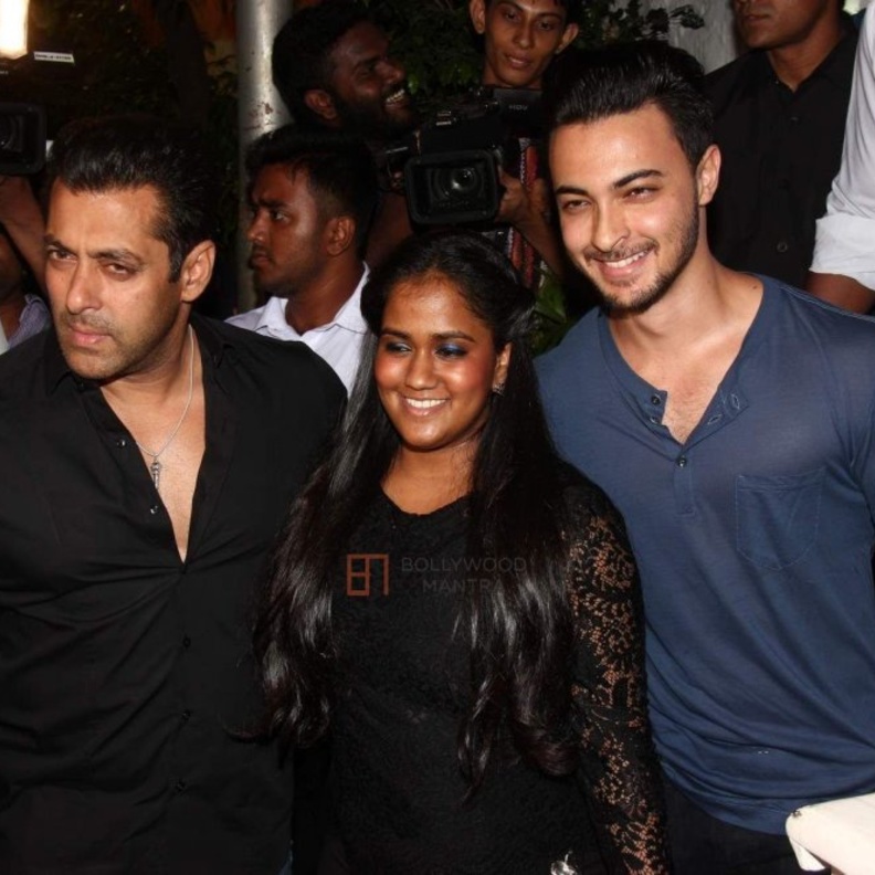 سلمان خان وشقيقته وزوجها