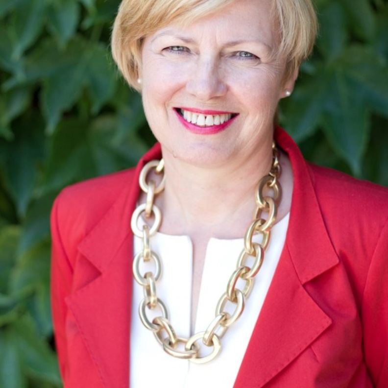 Lynne Webber المديرة العامة لدار Marina Rinaldi