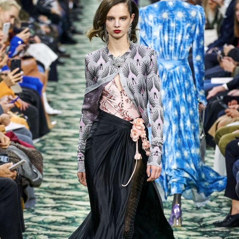 موضة التنانير الطويلة