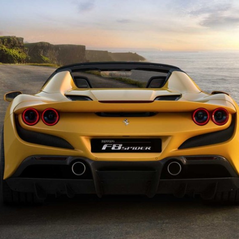 مواصفات  فيراري  F8 Spider 2020