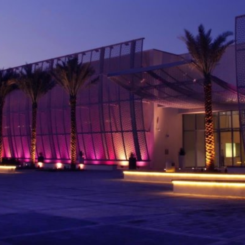 منارة السعديات بأبوظبي