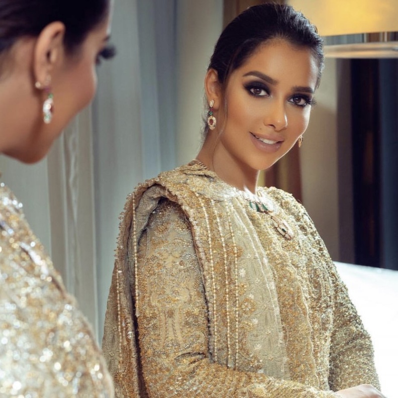 النجمة بلقيس فتحي