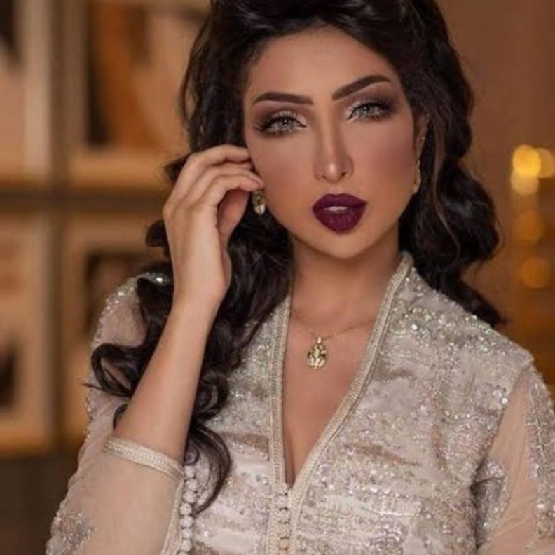 أول ظهور وتعليق لـ دنيا بطمة وشقيقتها بعد التحقيق معهما 