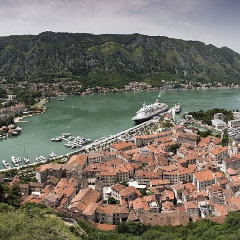 البوابة البحرية