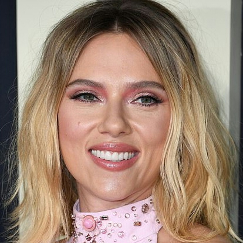 سكارليت جوهانسون