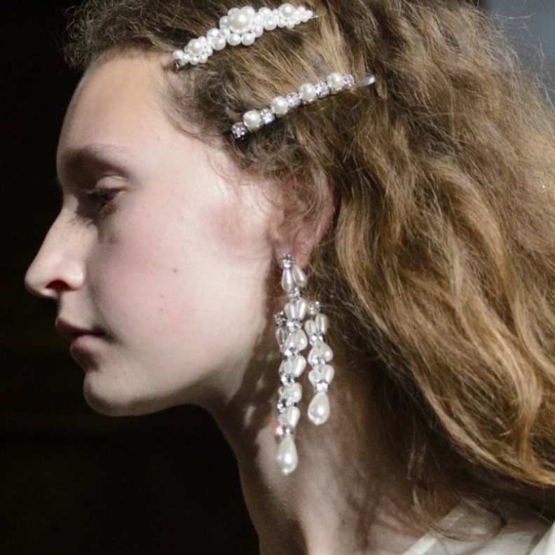 اكسسوارات شعر دبابيس اللؤلؤ المتعددة احدث صيحات شتاء 2020