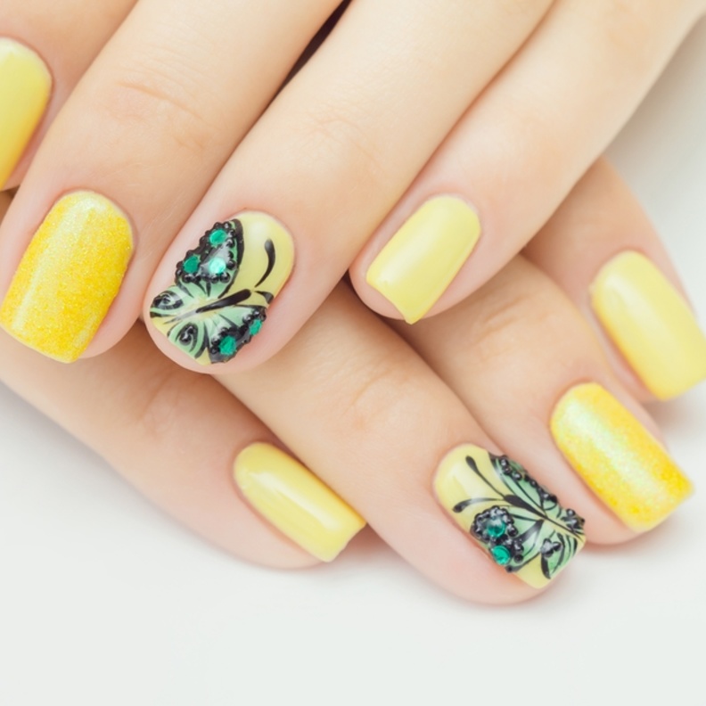 احدث موضة في الوان مناكير 2020 للاظافر القصيره