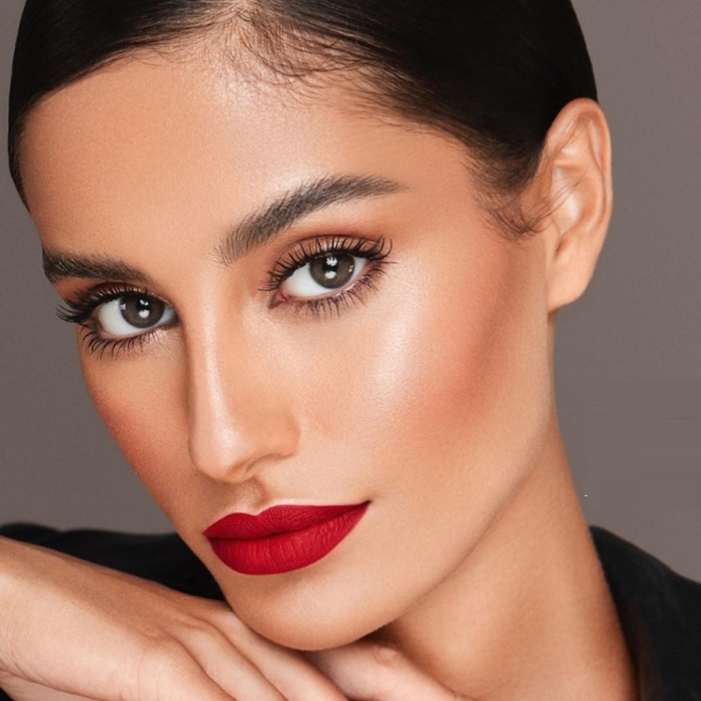 مكياج عيون ملون من وعد التركي