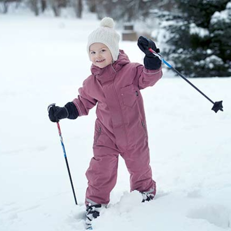 إصابة الأميرة استيل بكسر في الساق خلال عطلة تزلج