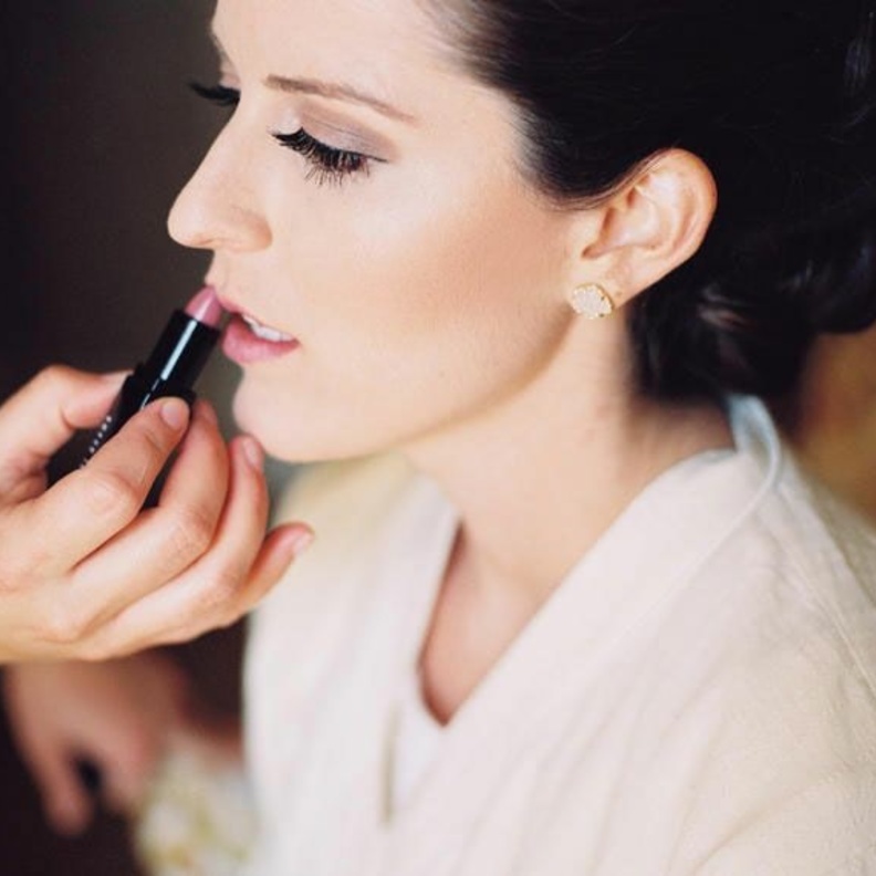 العناية بالبشرة 