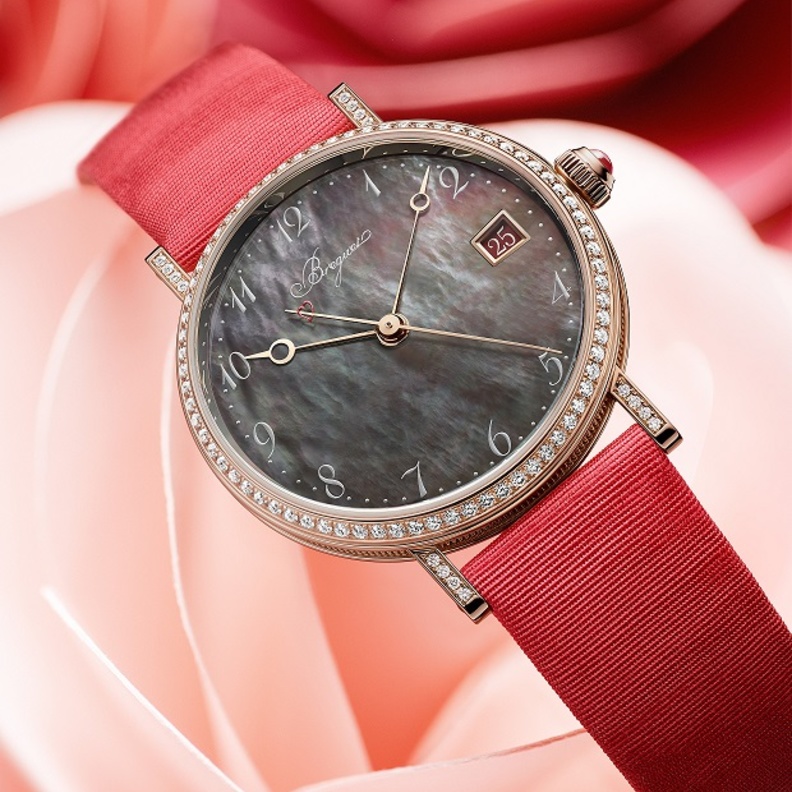 ساعة Breguet Classique 9065 من عرق اللؤلؤ التاهيتي المعزز للأحلام