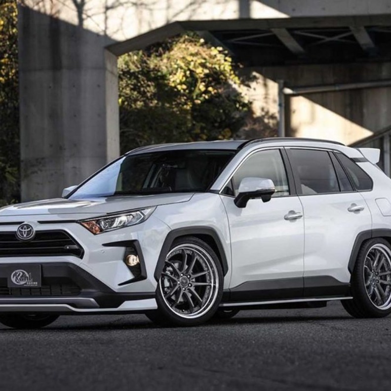 Kuhl-Racing تقدم نسخة معدلة ذات تصميم جريء من سيارة تويوتا Rav 4