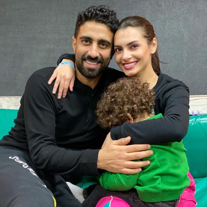 كارمن سليمان وزوجها يحتفلان بعيد ميلاد طفليهما