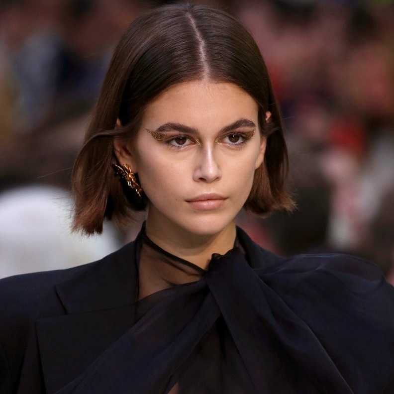  الايلاينر العصري باسلوب النجمات العالميات