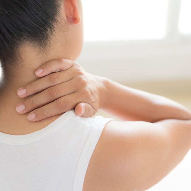 اسباب الام الرقبة عند الشباب وعلاجها