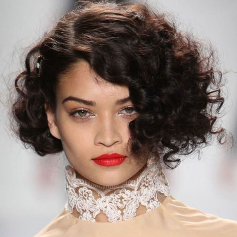 الشعر الكيرلي