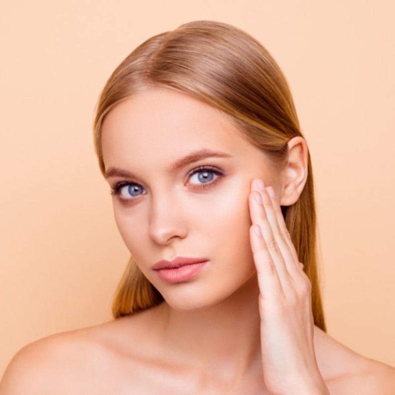 فوائد ماسك الطماطم والحليب لجفاف البشرة