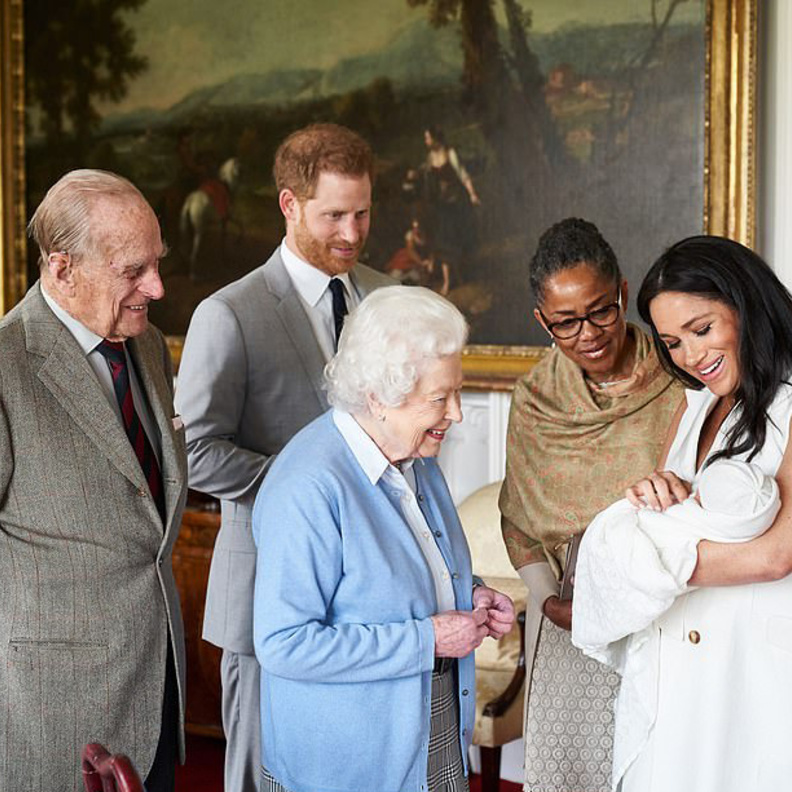 الأمير فيليب غاضب من الأمير هاري وميغان ماركل بشدة