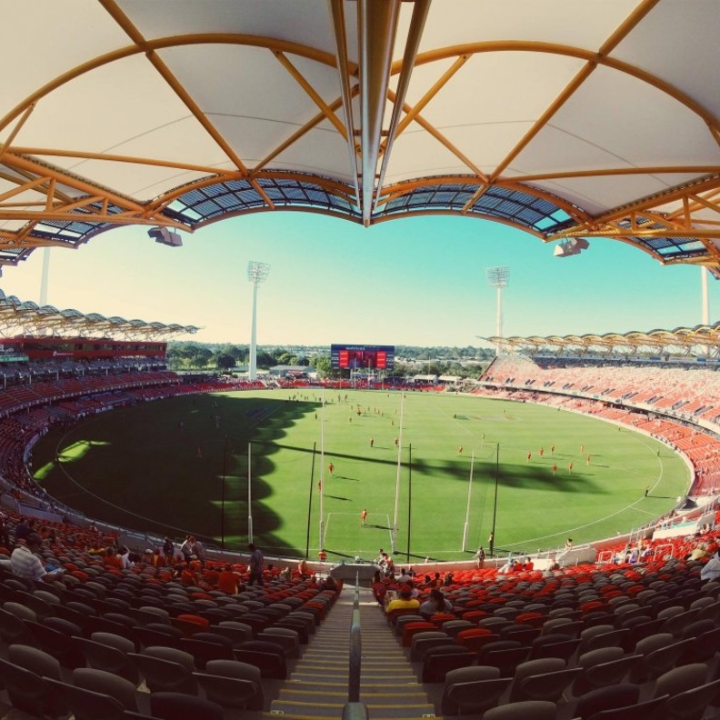 استاد متريكون (Metricon Stadium)