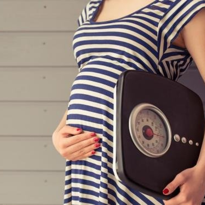 اضرار بدانة الام الحامل على الجنين