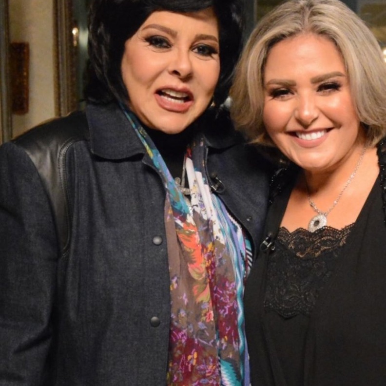 صابرين مع اسعاد يونس