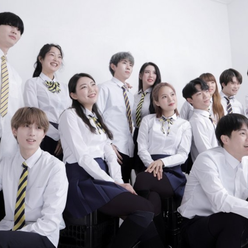 فريق أول عرض مسرحي لموسيقى البوب الكورية