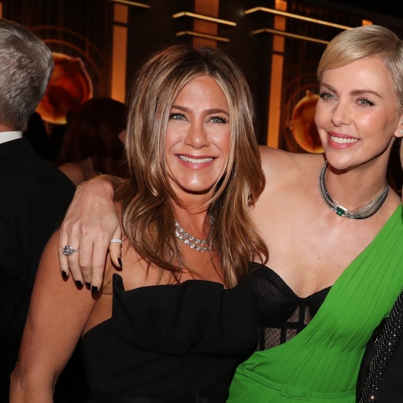 أنجيلينا جولي (Angelina Jolie) تمتنع عن تناول الطعام لأيام بعد مشاهدتها لبراد بيت (Brad Pitt) وجينيفر أنستون