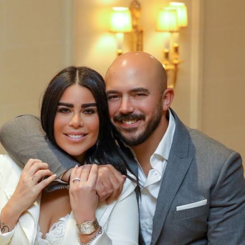 محمود العسيلي وزوجته