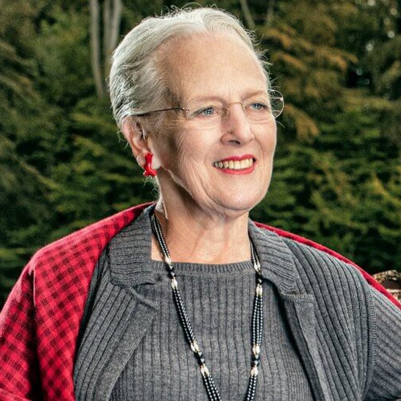 البلاط الملكي الدنماركي ينشر صورة رسمية جديدة لملكة الدنمارك بمناسبة عيد ميلادها الثمانين