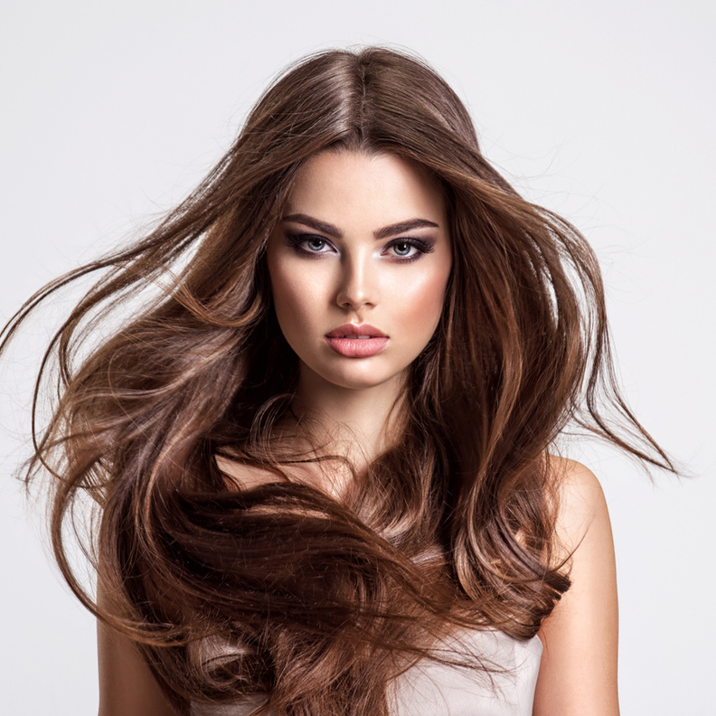 البيض مصدر كبير للبروتين يعزز نمو الشعر